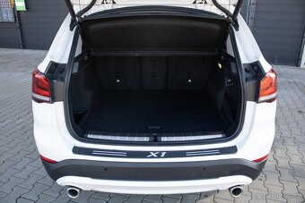 BMW X1 xDrive 20i A/T - 18