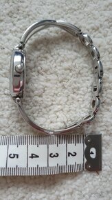 HODINKY_různé typy dámských hodinek od 10Kč - 18