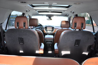 Chevrolet Traverse, High Country - plná výbava, 7 míst, 4x4 - 18