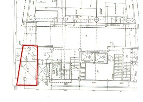 Pronájem obchodního prostoru 21 m2  centru města - 18