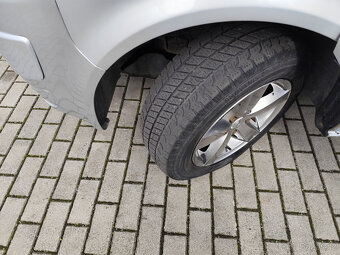 Volkswagen Caravelle 2,5TDI 96KW FACE 8MÍST ALU KLIMA TZ TOP - 18