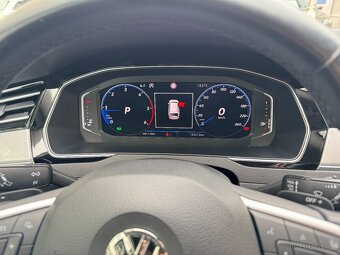 VW Passat B8 2.0 TDI 110kW DSG tažné ACC ERGO Navi Kamera - 18
