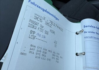 Volkswagen Passat 2,0 TDI HIGHLINE TAŽNÉ XENONY nafta - 18