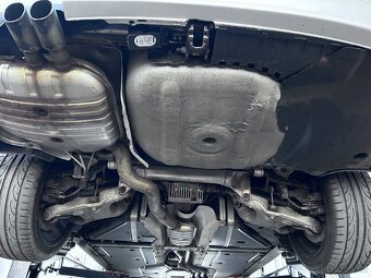 BMW 560L 520i najeto 113 tis km - 18