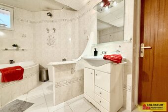 Sebranice, RD 6+1, dvojdomek, 220 m², dvorek – rodinný dům - 18