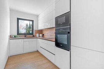 Prodej rodinného domu 94 m², pozemek 200 m² před-rezervovaný - 18