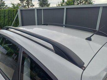Nové v ČR...Krásný Hyundai I30 cw... - 18