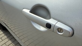 Toyota RAV4 //2.2D-4D//100kW//4X4//EXECUTIVE//1.MAJ// - 18