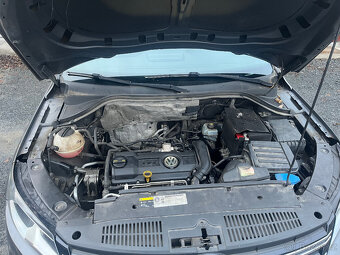 VOLKSWAGEN TIGUAN  1,4 TSi  90 Kw SPORT&STYLE PANO - 18