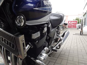 Suzuki GSX 1400 - 18