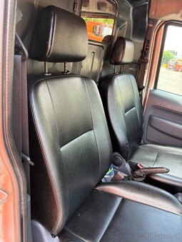 Ford Transit Connect - 18