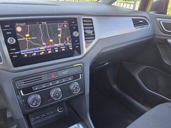 VW GOLF SPORTSVAN 1.5 TSI 96 kW najeto 133000km,r.v. 2018 - 18
