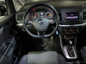 Sharan 2,0 Tdi DSG 110kW 7míst TZ panorama navi - 18