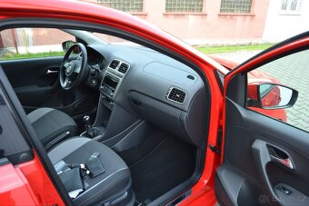 Volkswagen Polo 6R Life 1.4 Mpi 63kw Webasto rok 2013 - 18