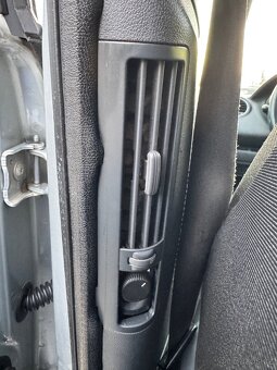 Peugeot 5008 1.6HDI, 5 míst,Rok:2011,Automat,Slušný stav - 18