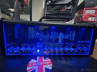 Kytara Fender Stratocaster a aparat Hughes@Kettner - 18