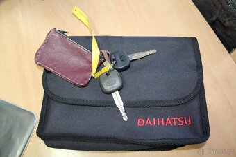 Daihatsu Sirion - 18