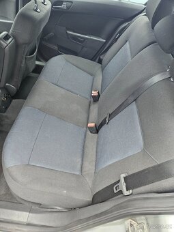 Opel Astra H, 1.6 benzín, r.v. 2008 - 18