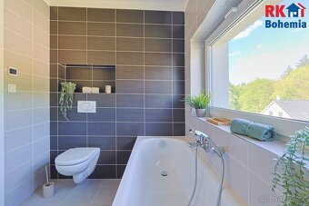 Prodej rodinného domu 5+kk s garáží, parkovacím stáním a zah - 18