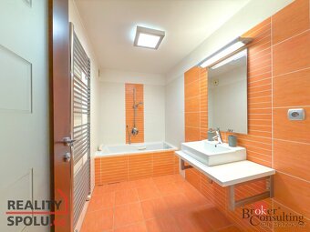 Prodej, byty/6 a více, 240 m2, Zacpalova 333/29, Předměstí,  - 18