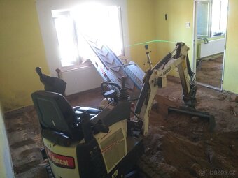 Zemní práce minibagr Bobcat E10 - 18
