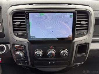 DODGE RAM CLASSIC PENTASTAR 6 míst - 18