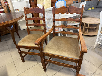 set dubového rozkl.stolu a čtyř židlí - 18