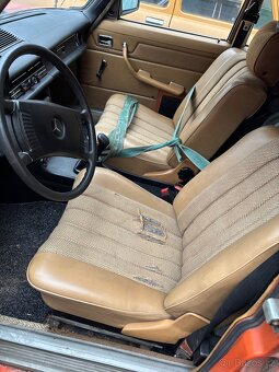 Mercedes Benz 190D - 18