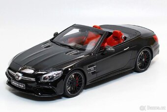 1:18 Mercedes AMG GT R 2017 solarbeam yellow Autoart - 18