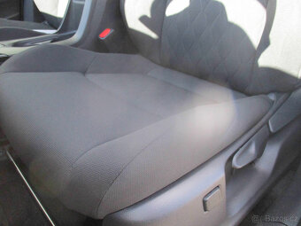 TOYOTA COROLLA CROSS AC STYLE TECH 2,0 HEV 4x4 DPH - 18