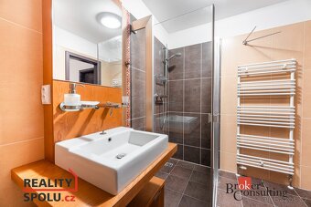 Prodej, byty/5+kk, 147 m2, Smetanovo nábřeží 786/62, 68201 V - 18