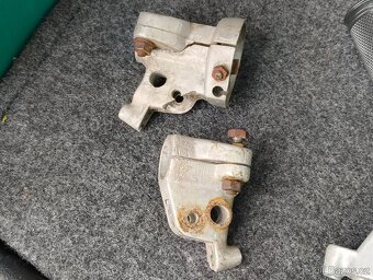 Nepoužitá originální objímka ČZ držák páček plyn ČZ 477 471 - 18