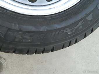 kola ford Transit + pneu R15C - 18