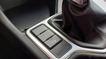KIA Sportage 1.6 GDi 20TKM-NAVI-1.maj-ČR-TZ - 18