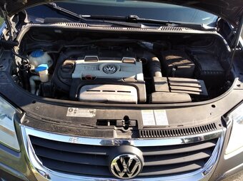 Volkswagen Touran 1.4 TSi-6 rychlostí. - 18