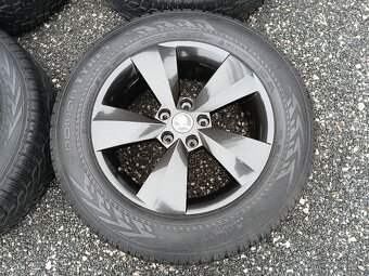 Pěkná zimní orig alu Škoda Kodiaq 215/65/17 vzorek 8mm - 18