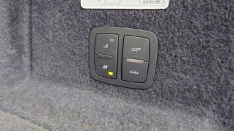 Audi Q7 3,0 TDi 180 kW - tažné - 7 míst - 18