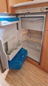 Karavan Hymer, poschodová posteľ MOVER, predstan - 18