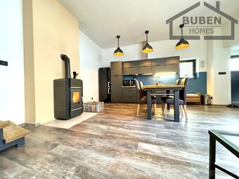 Vybavený, mezonetový byt 3+kk (90 m2) se zahradou 100 m2 v c - 18