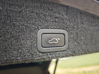 Volvo XC60 2.4 D5 158KW,manuál,R-design,2012,163xxxkm,tažné - 18