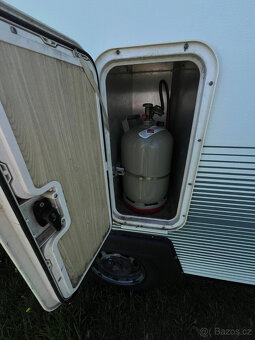Karavan Beyerland Vitesse 430TM, osoby, předstan - 18
