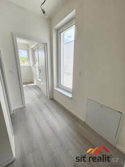 Prodej novostavby 3+kk, 107 m2, poz. 193 m2, Praha 9 - Jahod - 18