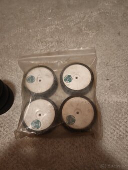 Rc kola na 1:10, disk 2.2 palce (56 mm). - 18
