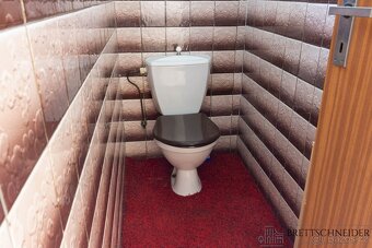 Prodej prostorného rodinného domu v Ženklavě se zahradou, ga - 18