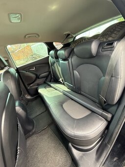 Hyundai ix35 2.0 CRDi 4x4 100 kW CZ 1. MAJITEL VELKÁ VÝBAVA - 18