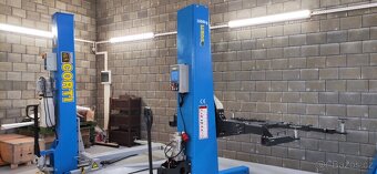 Dvousloupový elektrohydraulický zvedák 3.500-7.500 kg - 18