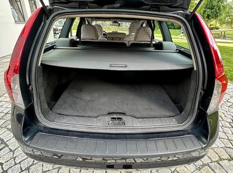VOLVO 2.0D3 110KW 5VÁLEC MANUÁL KUŽE-XENON-NAVI-VYHŘEV - 18