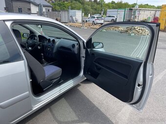 Ford Fiesta, 1,3 51kW, SERVISKA - 18
