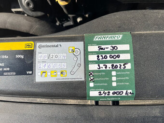 VOLKSWAGEN GOLF  1,6 TDi  77  Kw  PANO,TAŽ,ACC - 18