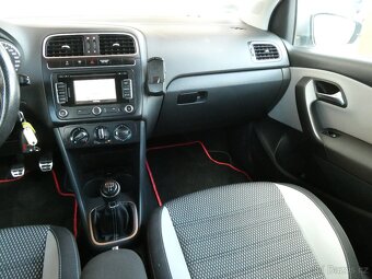 Volkswagen Polo 1.2 HTP 51kW CROSS,navigace - 18